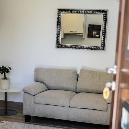 רוביני Modern Getaway Studio For Two מראה חיצוני תמונה