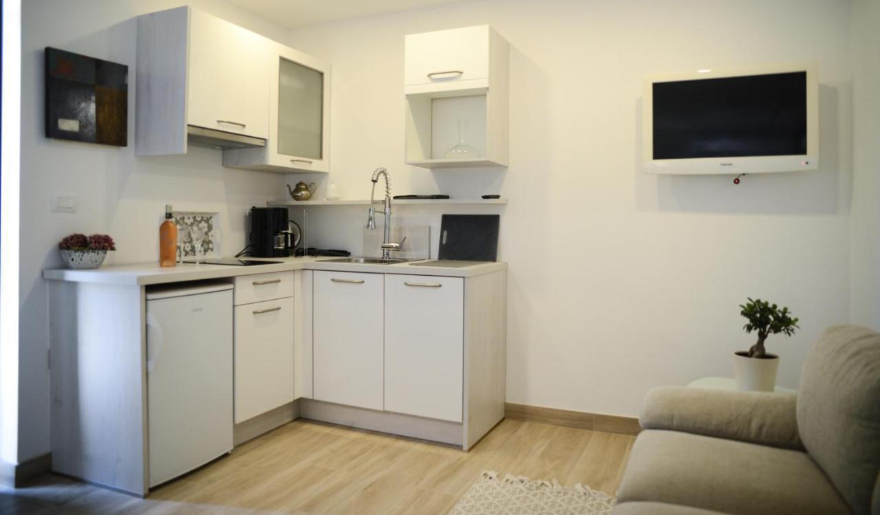 רוביני Modern Getaway Studio For Two מראה חיצוני תמונה